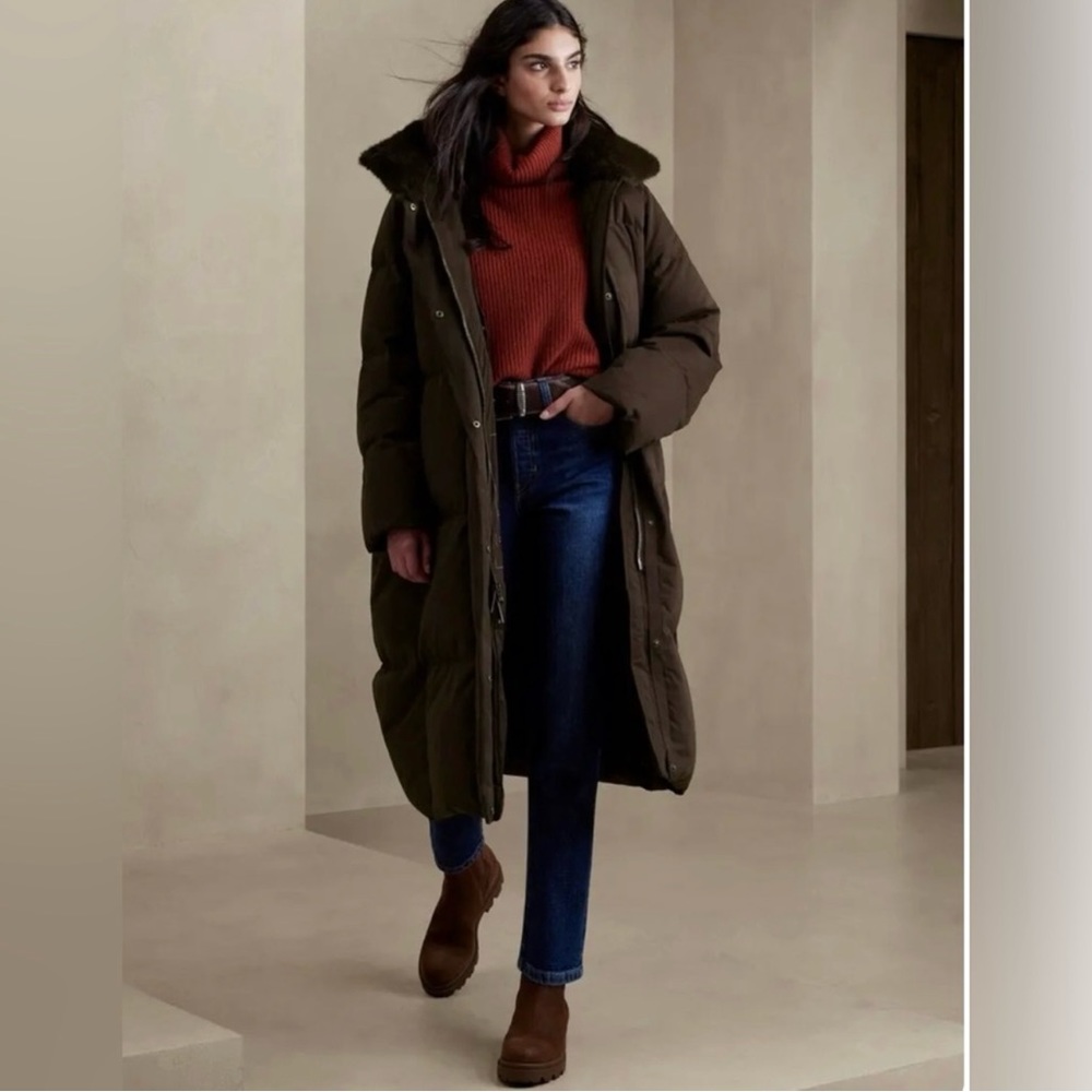 Banana Republic Lowri Oversized Puffer Coat